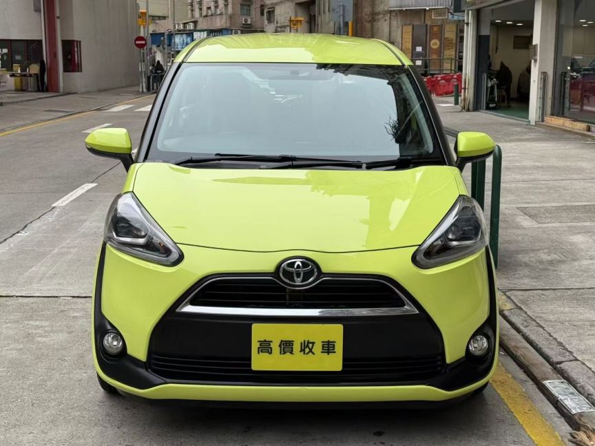 Toyota豐田 Sienta