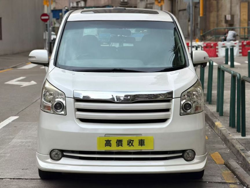 Toyota豐田 NOAH