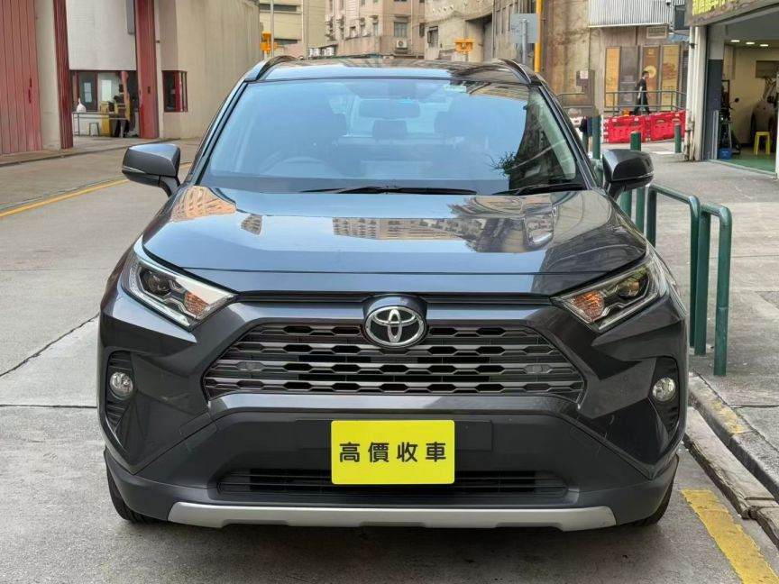 Toyota豐田 RAV4