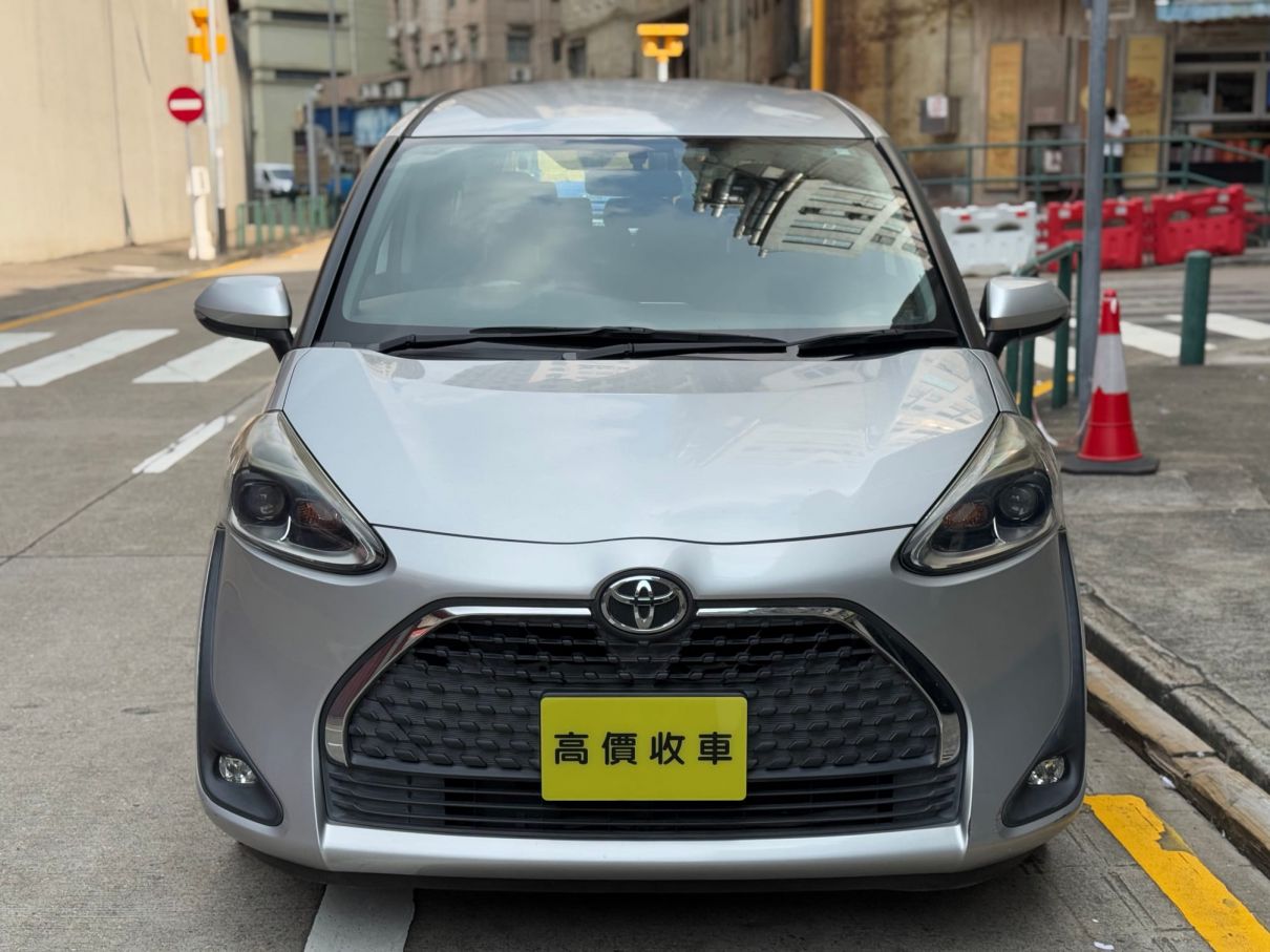 Toyota豐田 Sienta